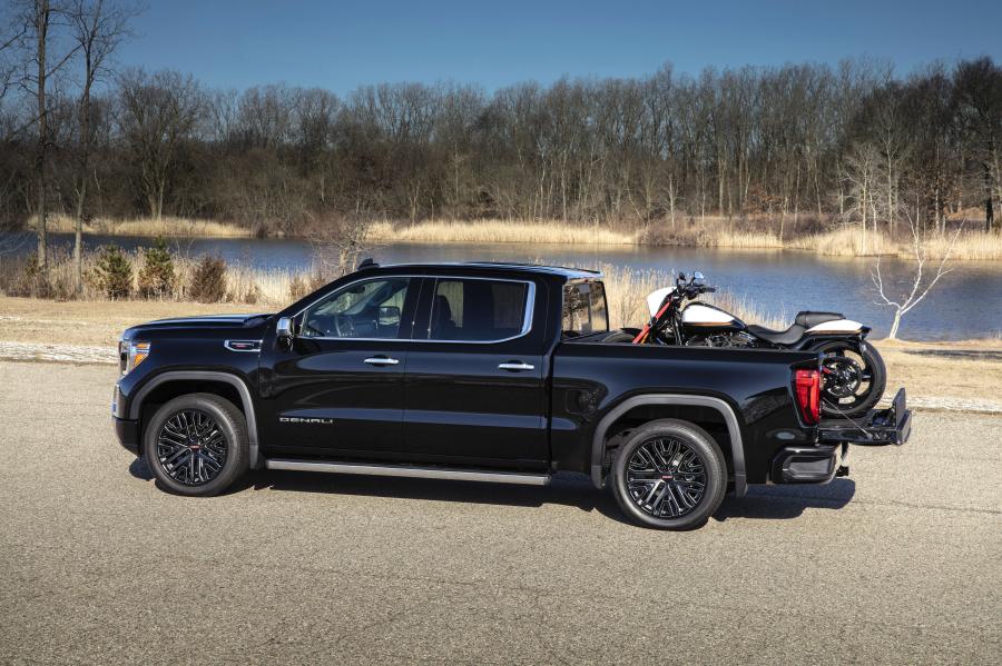  GMC Sierra Denali CarbonPro Edition Crew Cab 2019 года  (фото 20 из 25)